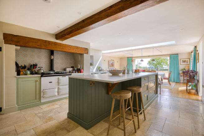 Superb 5-Bedroom Farmhouse with Land and Outbuildings in Babcary photo 4
