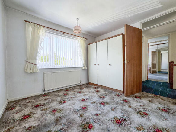 4 bed Semi-Detached for sale Image 9