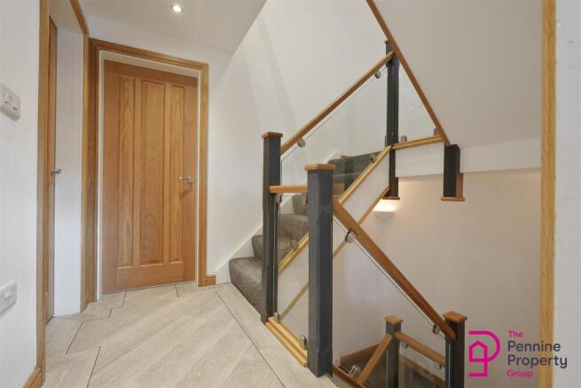 4 bed Cottage to rent Image 6