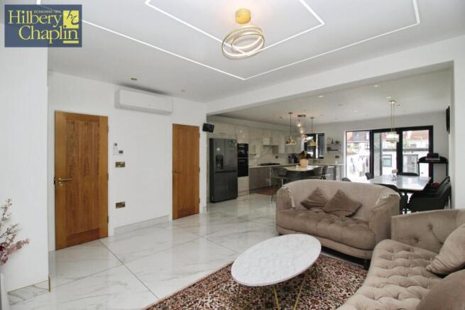 Kitchen/ Family Room