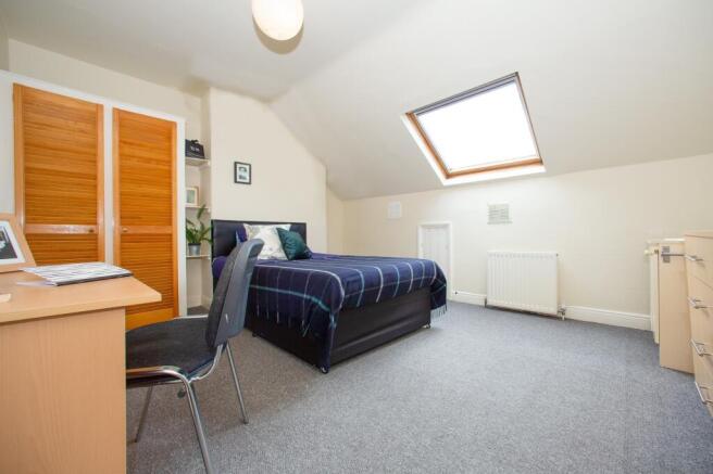 8 bed Terraced to rent Image 10