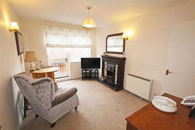 IMG_7476 sitt window.jpg