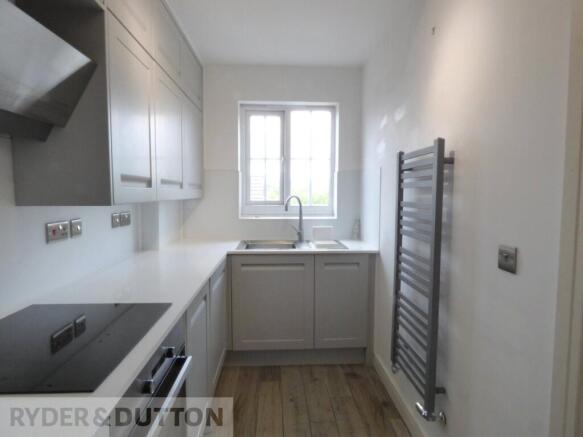 2 bed Apartment to rent Image 8