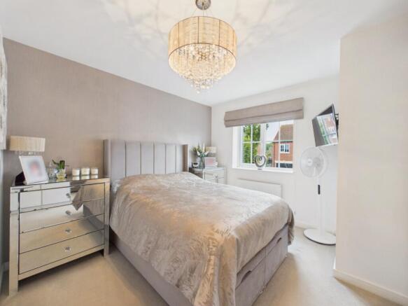 4 bed Detached for sale Image 12