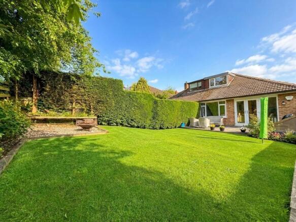 3 bed Semi-Detached for sale Image 2