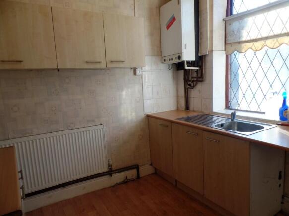 3 bed Terraced to rent Image 5