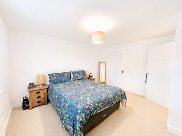 4 bed Detached for sale Image 6