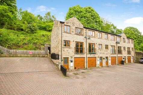 Middlefoot Terrace, Luddendenfoot, Halifax