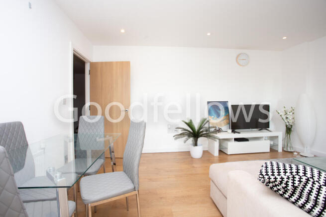 12 Clover Lodge-3.jp