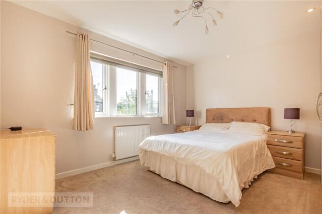 3 bed Link Detached House for sale Image 12