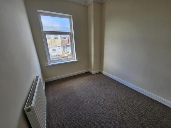 3 bed Terraced for sale Image 7