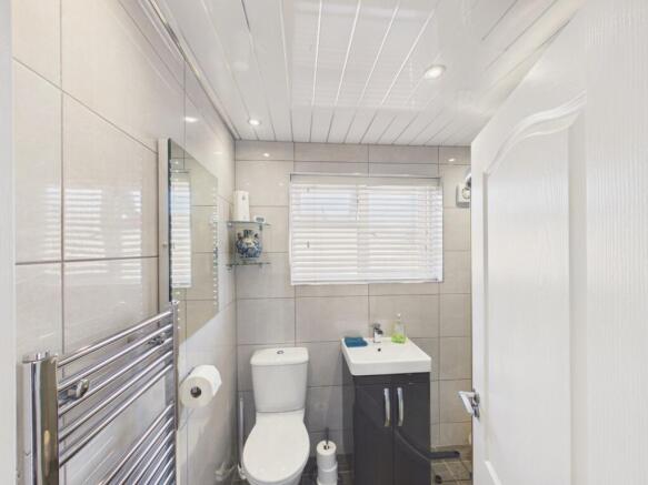 3 bed Semi-Detached for sale Image 11