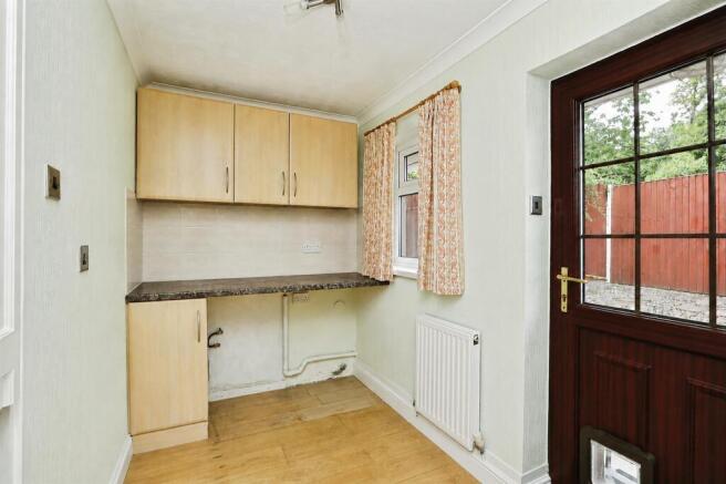 3 bed Detached Bungalow for sale Image 4