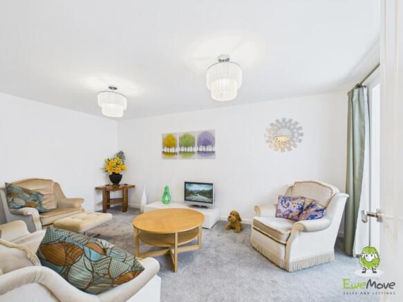 EweMove Basingstoke Estate Agents - Tubb Way - Liv