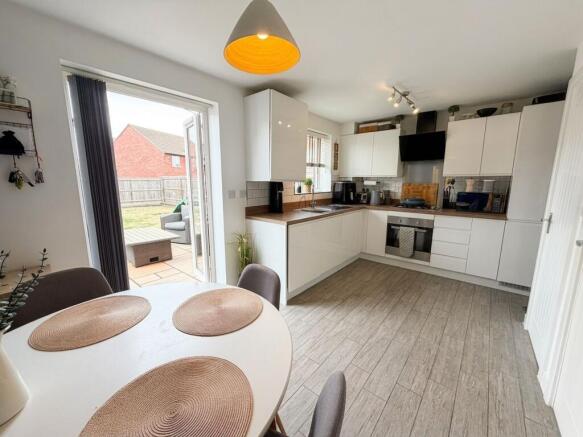 Kitchen/Dining Area