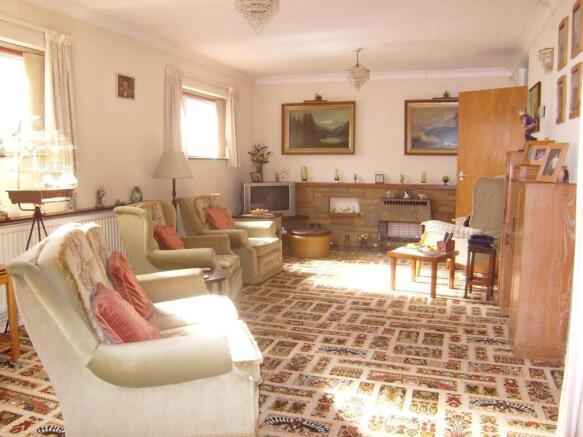 LOUNGE AREA
