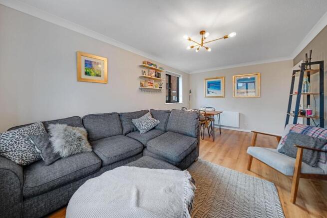 06-050881909 - PropWPen - NS - 2 Ashurst Close SE2