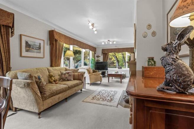 4 bed Detached for sale Image 4