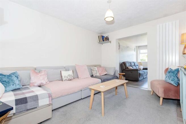 Meadow Close_7.jpg
