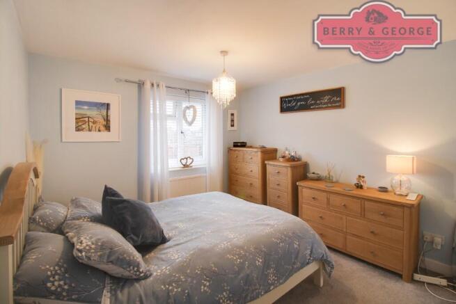 MAIN BEDROOM