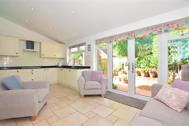 Kitchen/Breakfast Room