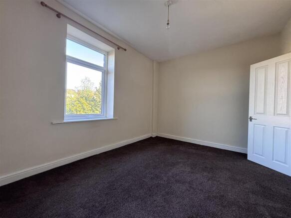 2 bed Terraced for sale Image 9