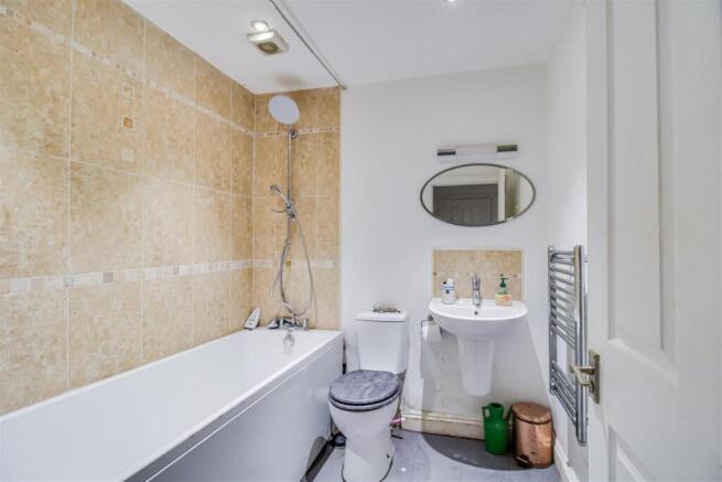 BATHROOM/W.C.