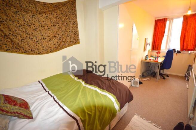 5 bed House Share to rent Image 7