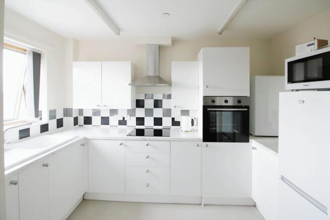 Ec923a4b-98b2f43ada9dc2331f4245eb5b0a6a9efe607841_thmb_lg