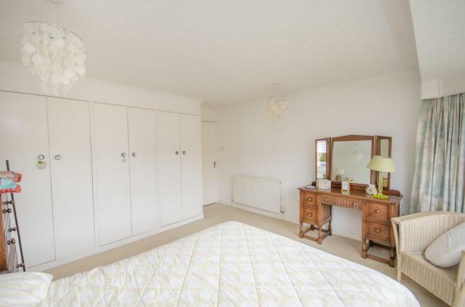 Bedroom pic 2.jpg