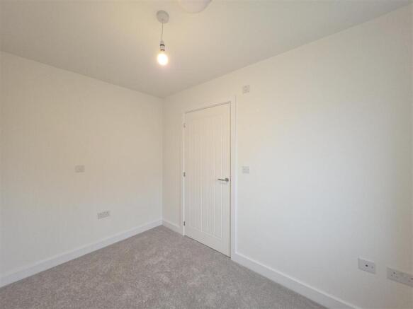 2 bed Semi-Detached Bungalow for sale Image 8
