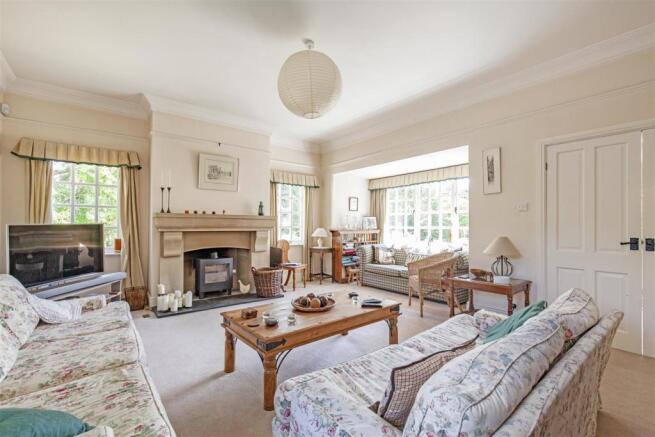 Reception Room-3.jpg