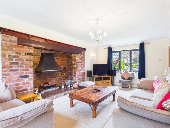 Westwood Close, Droitwich Spa, Worcestershire, WR9 photo 4