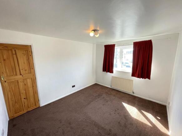 3 bed Terraced to rent Image 5