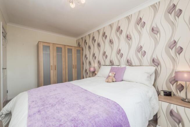 3 bed Terraced for sale Image 10