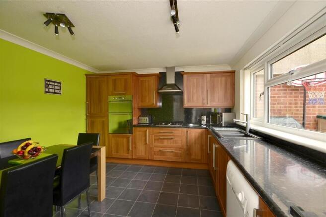 Kitchen/ Dining Area