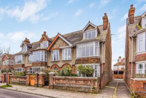 8, Selsey Avenue, Southsea PO4 9QL