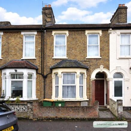 Three bedroom terrace house with two bathrooms, a