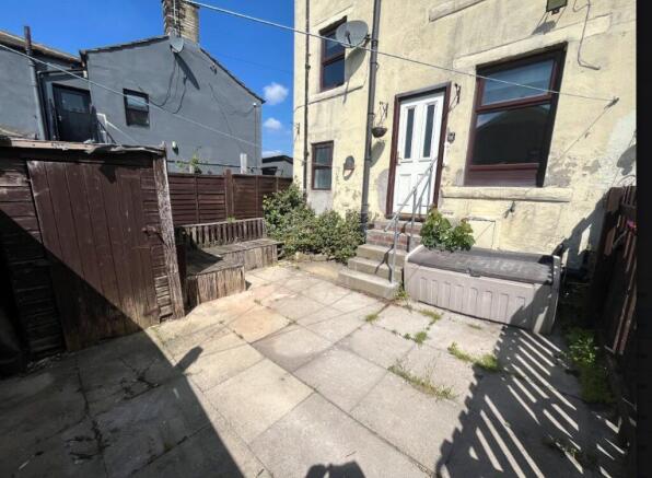 2 bed End of Terrace to rent Image 6