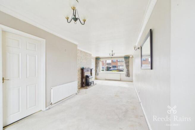 3 bed Semi-Detached for sale Image 6