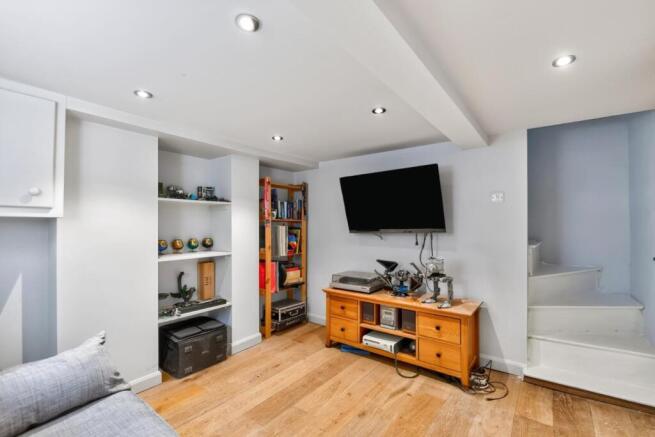3 bed Terraced for sale Image 11