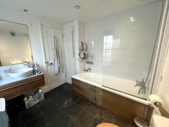 Bathroom.jpeg