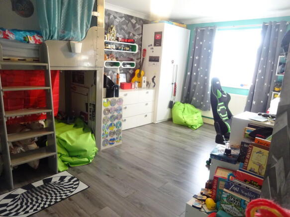 Photo 18