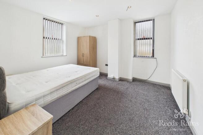 1 bed Apartment to rent Image 9