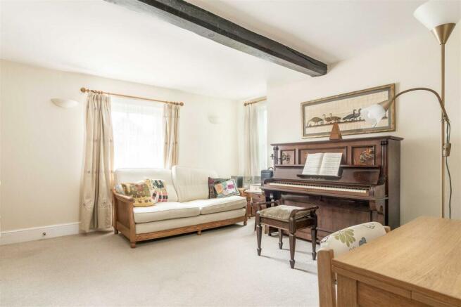 Sitting Room / Bedroom 4