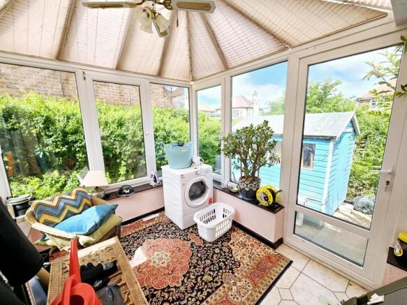 4 bed Semi-Detached for sale Image 8
