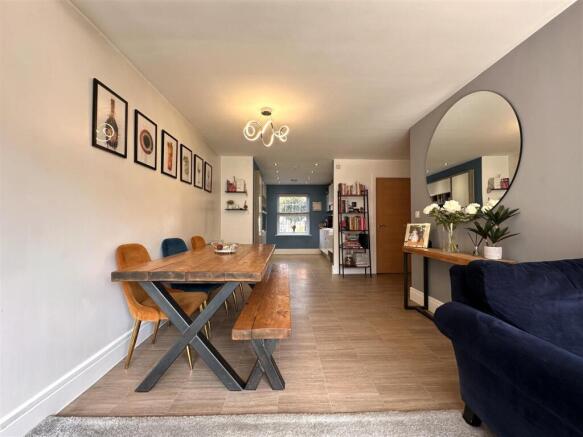 Open-Plan Dining Kitchen 426