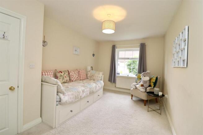 4 bed Detached for sale Image 12