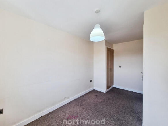2 bed Flat to rent Image 9
