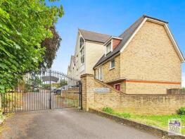 5, Madhuran Court, London Road, Strood, Rochester ME2 3HS